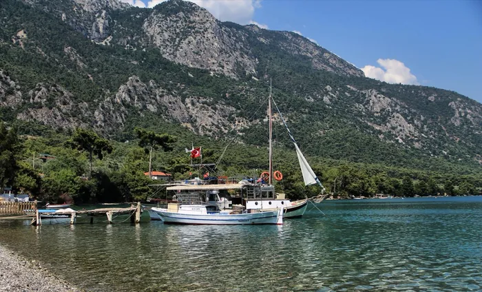 Akbük Koyu kıyısı, Gökova Körfezi, Muğla